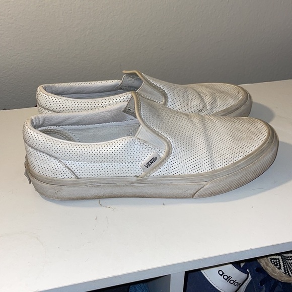 8.5 women’s vans white perf leather low top slip on sneakers - Picture 5 of 10